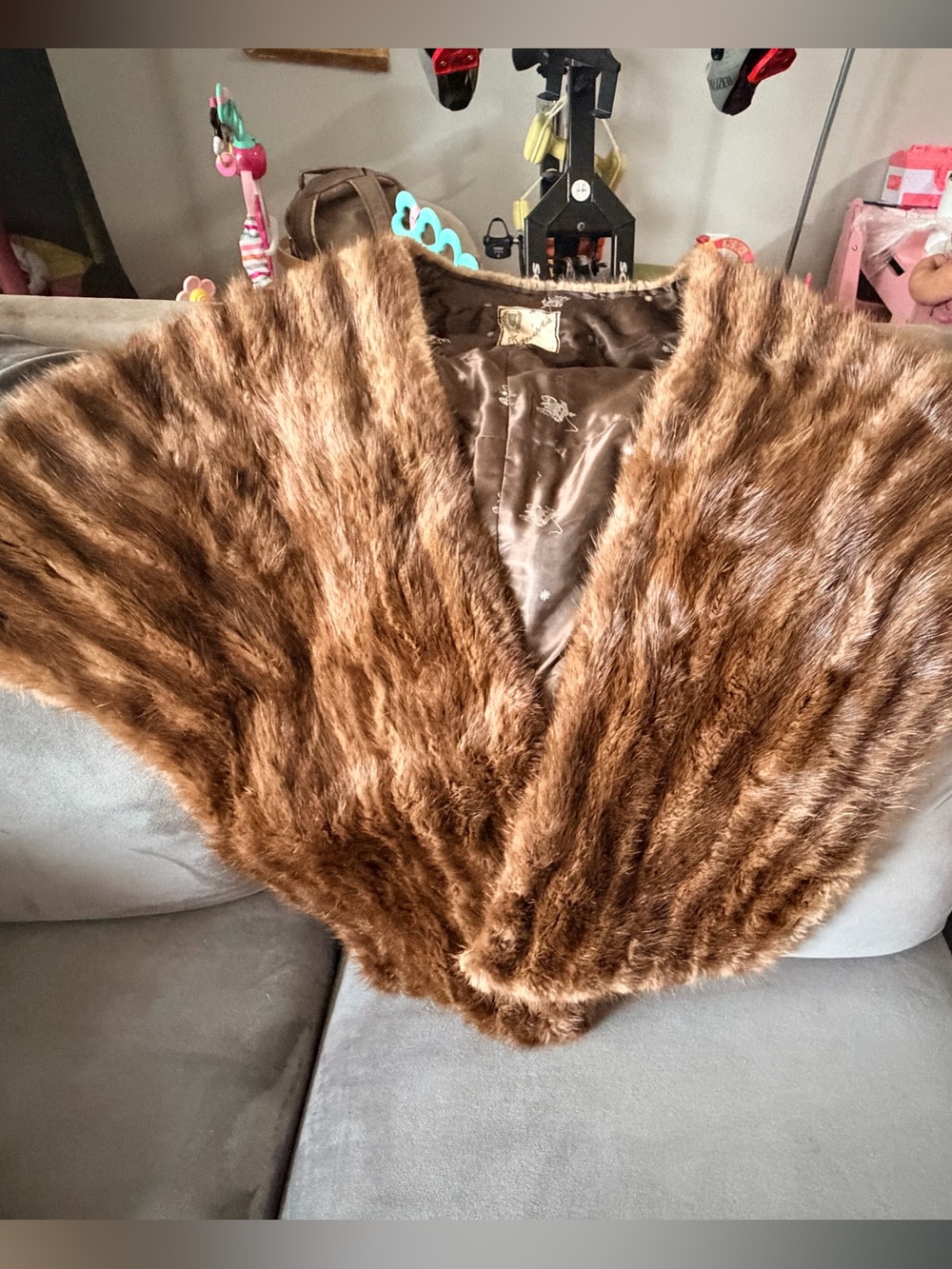 Vintage Squire’s Waterville ME Brown fur cape stole/ Satin lined